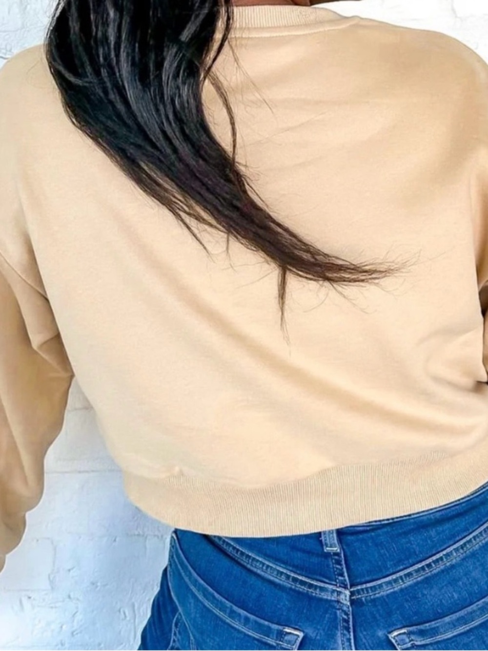 Queen of Sparkles Beige Sweatshirt with Turquoise Necklace Beaded‎ front size M - Picture 5 of 6